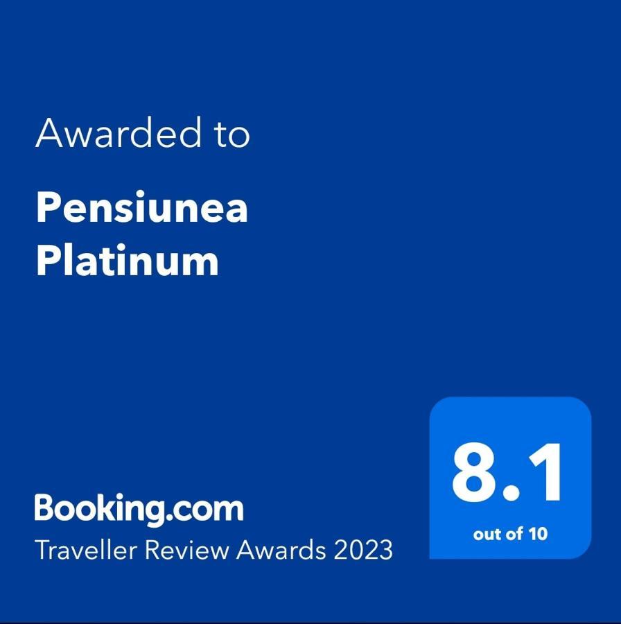 Pensiunea Platinum ทาร์กู จิอู ภายนอก รูปภาพ